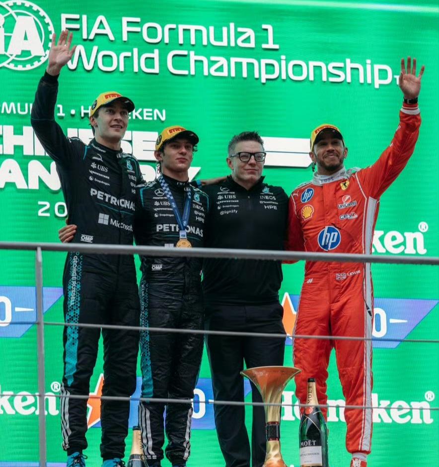 【F1|托托沃尔夫：他仍是我们的车手…】
    在刚刚结束的上海站大奖赛中，奔