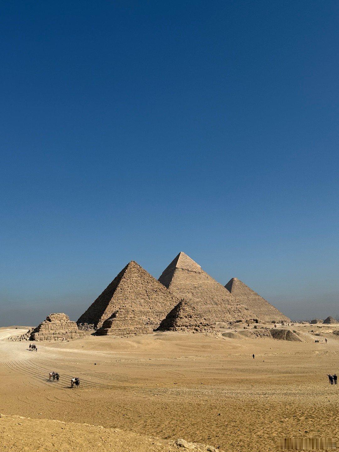 站在金字塔下一眼便是几千年前 🏜️  