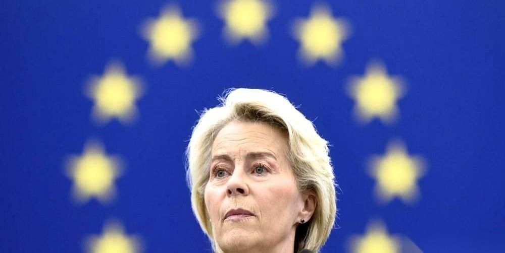 匈牙利新官上任，第一件事就是飞去布鲁塞尔要钱。
欧盟委员会主席冯德莱恩笑脸相迎，