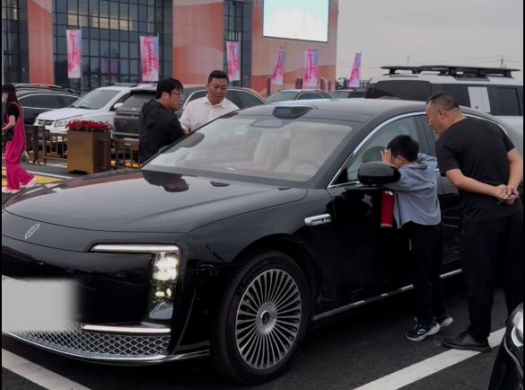 尊界S800“金九”1918辆，超豪华车市断层领先无对手
尊界S800在9月交出