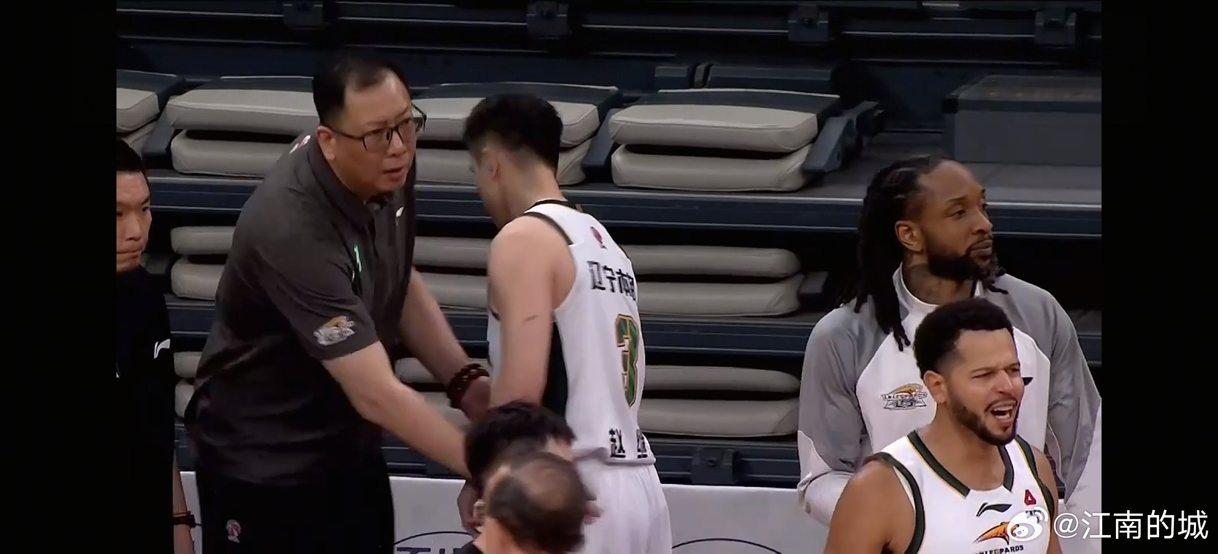 继伟牛逼，关键的两分球。cba