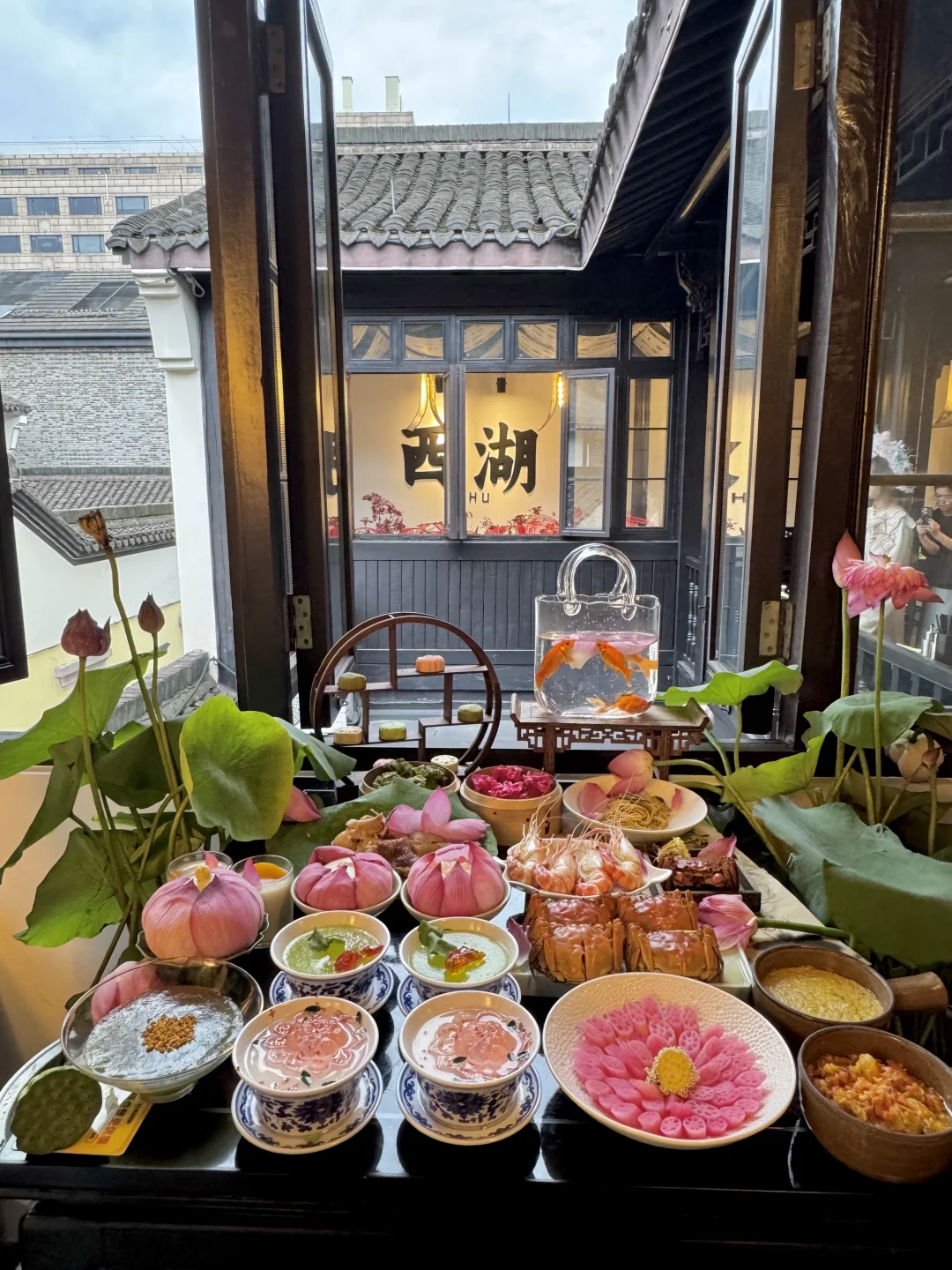 西湖边）仙品荷花宴🪷绝美！！！！！！