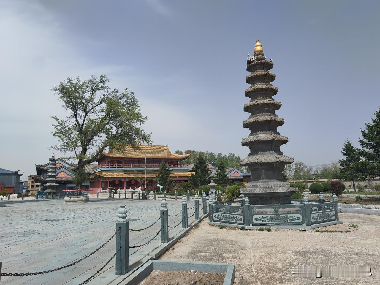 晒一张相册里的天空吧辽北古城开原，常遭大风“洗礼”，尤春日更甚，今日深有体会。漫