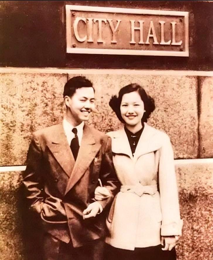 有一说一，李政道真是满级人类。
这位不沾人间烟火的大师，在夫人秦惠䇹走后，竟选择