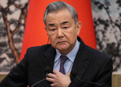 伊朗背后果然有高人，直接抛出了一个让人意想不到的举动
 
伊朗放着美国不追责，反