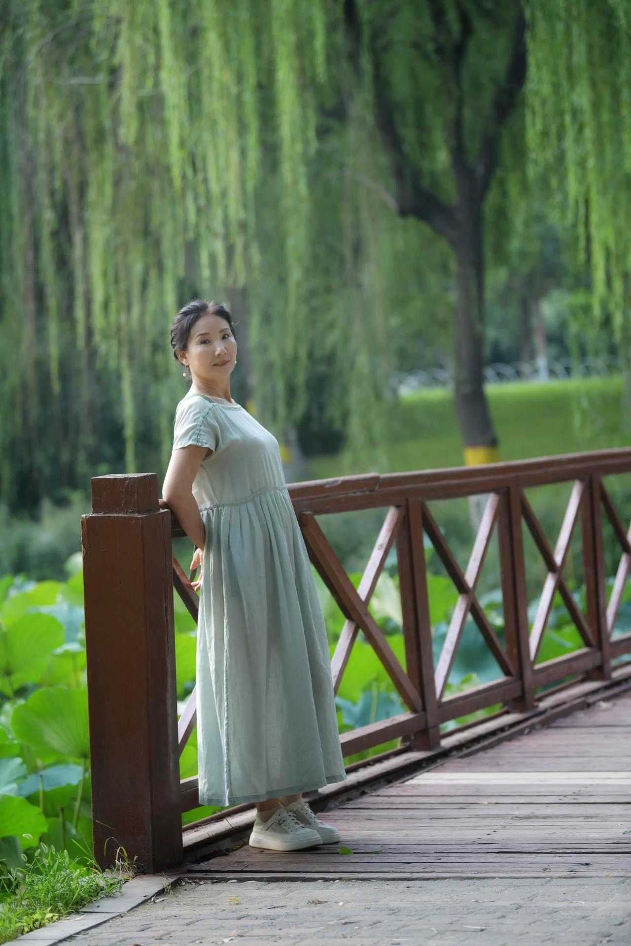 #分享一张风景的照片# #美景随拍＃# #分享唯美照片# #拍一组公园美景# #