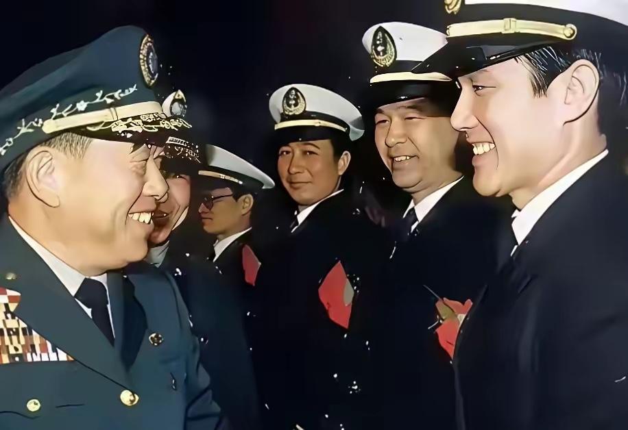 1973年，24岁的马英九在台海军陆战队服预备军官役期间，与时任台军高级将领郝柏