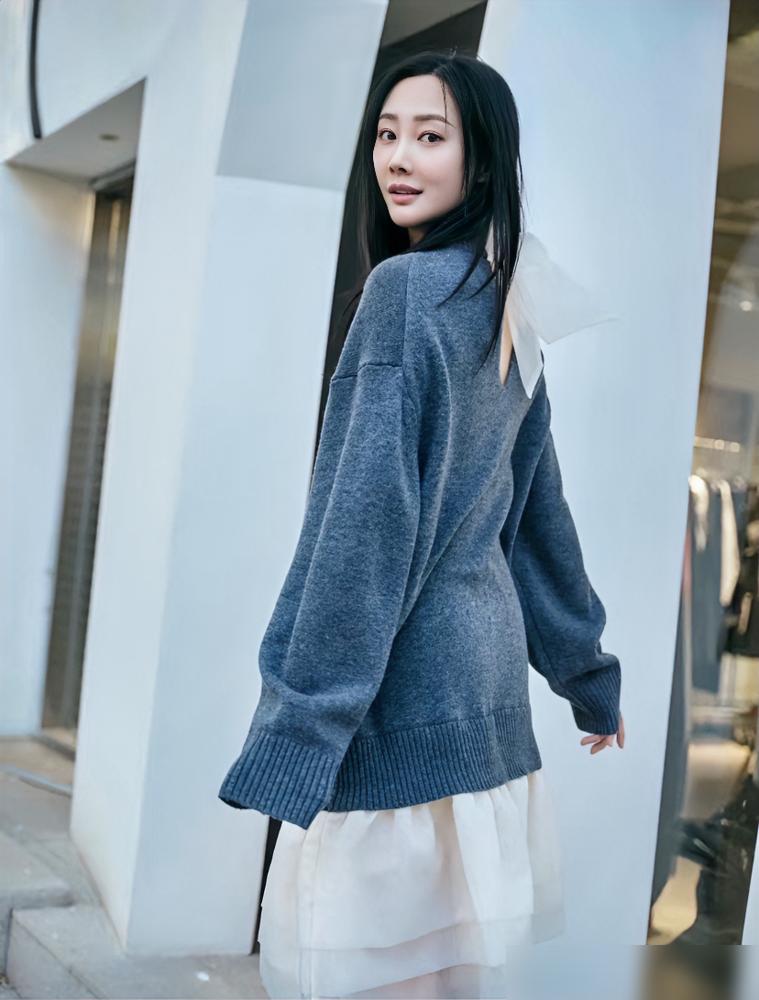 我表妹亲眼见过李纯，
​
她说了一个大实话，
​
让我目瞪口呆！她说
​
李纯和