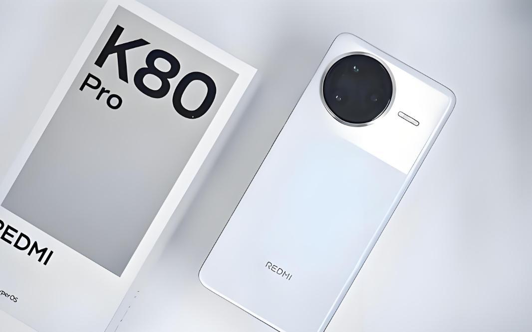 红米K80标准版，骁龙8Gen3、2K屏、6550毫安大电池，配置亮眼。屏幕素质