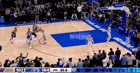 品味湖人绝杀魔术战术，雷迪克无愧进攻大师称号。

仅剩2.6秒湖人落后2分，斯玛