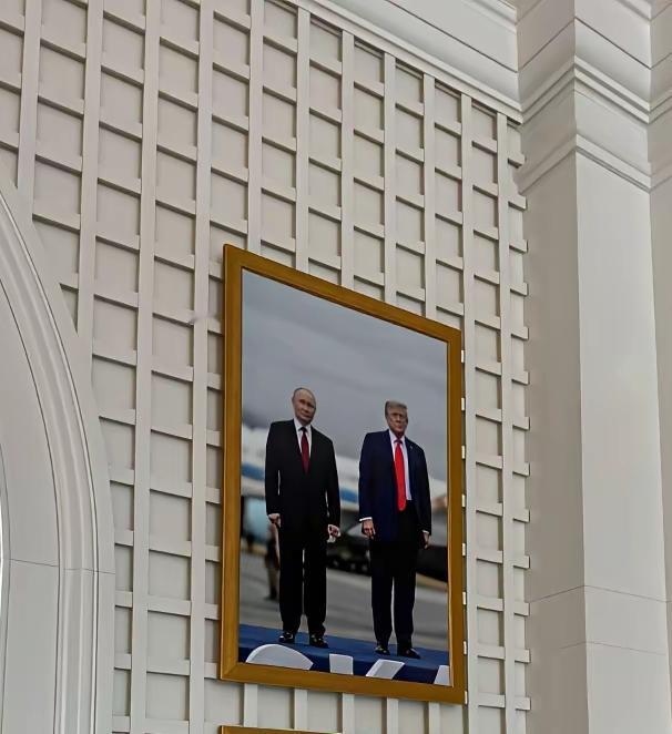 不靠谱把这照片挂在白宫墙上，是啥意思？

乌克兰敢相信他吗？欧洲敢信任他吗？美国