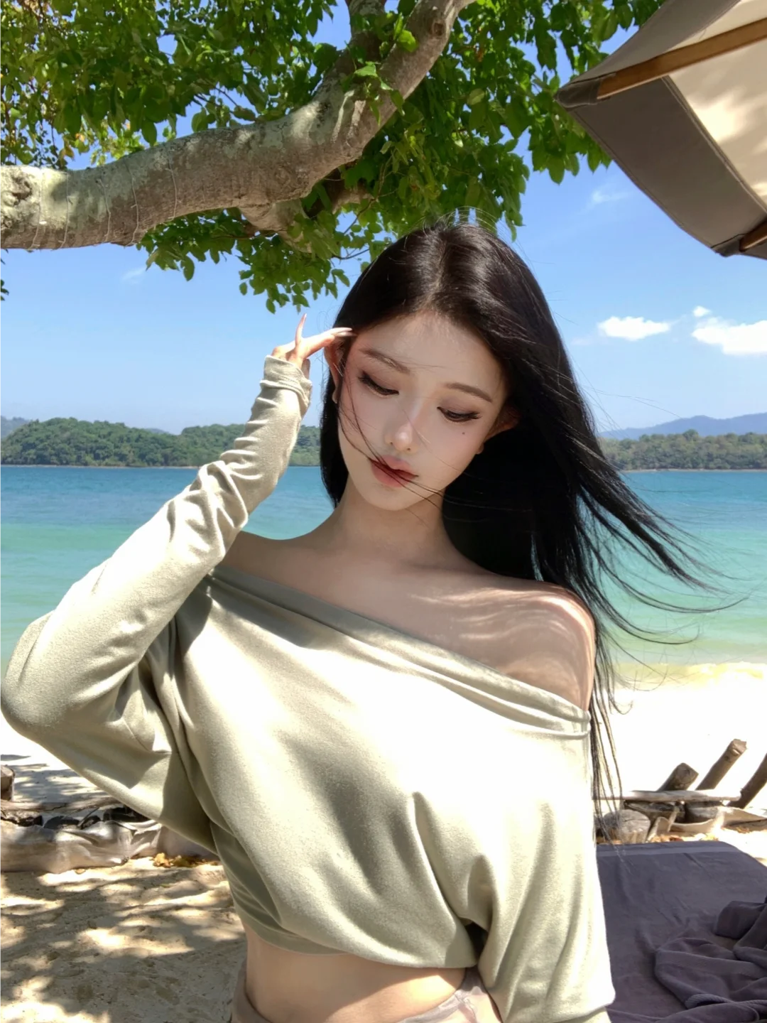 在海岛沐浴阳光🏝