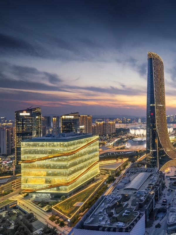 杭州AI“内战”开始？

杭州这两天可太热闹了！感觉全中国的AI圈眼光都盯在这儿