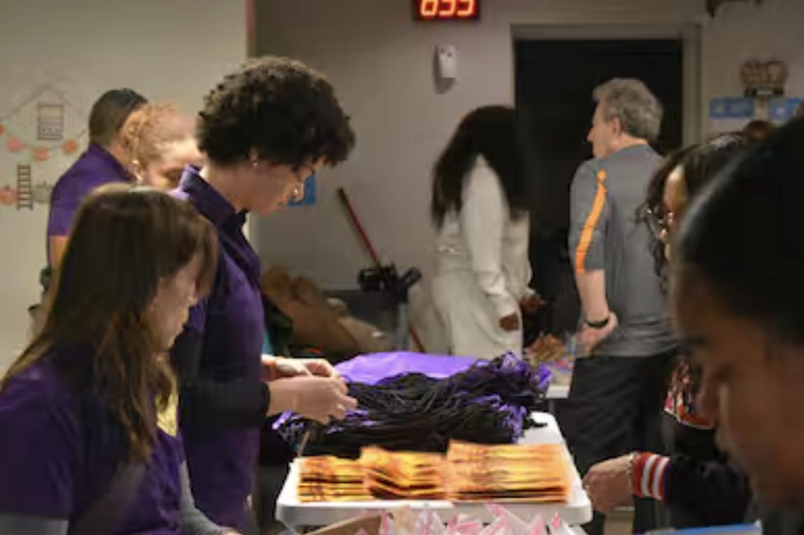 【逆势增长 8% 后，Costco 起诉美国政府追讨关税巨款】近一年来，美国大型