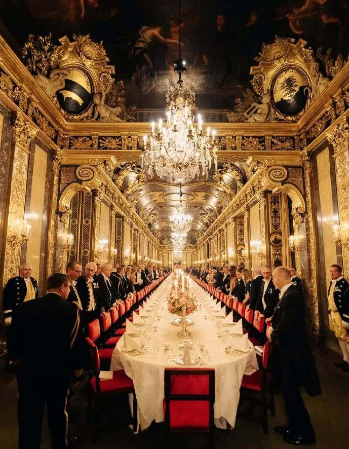 瑞典王室盛装亮相国宴，共同欢迎来访的新加坡总统尚达曼夫妇！
当地时间10月19日