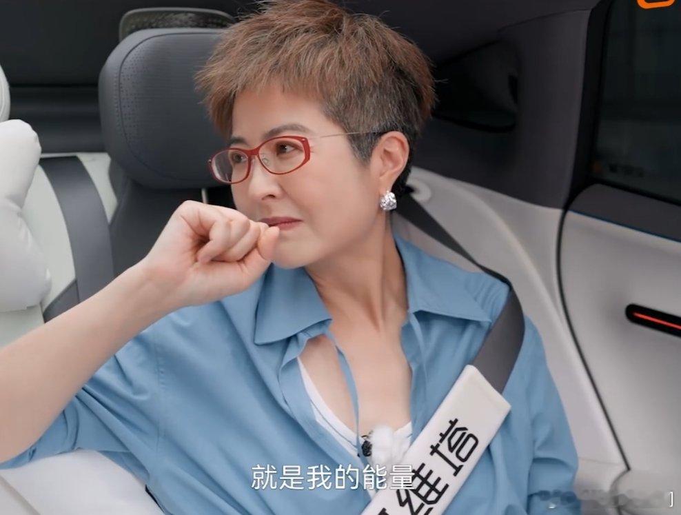 管乐靠夸夸攒能量湖南卫视背后管乐靠夸夸攒能量这事儿，也太戳人了吧！谁不需要被肯定