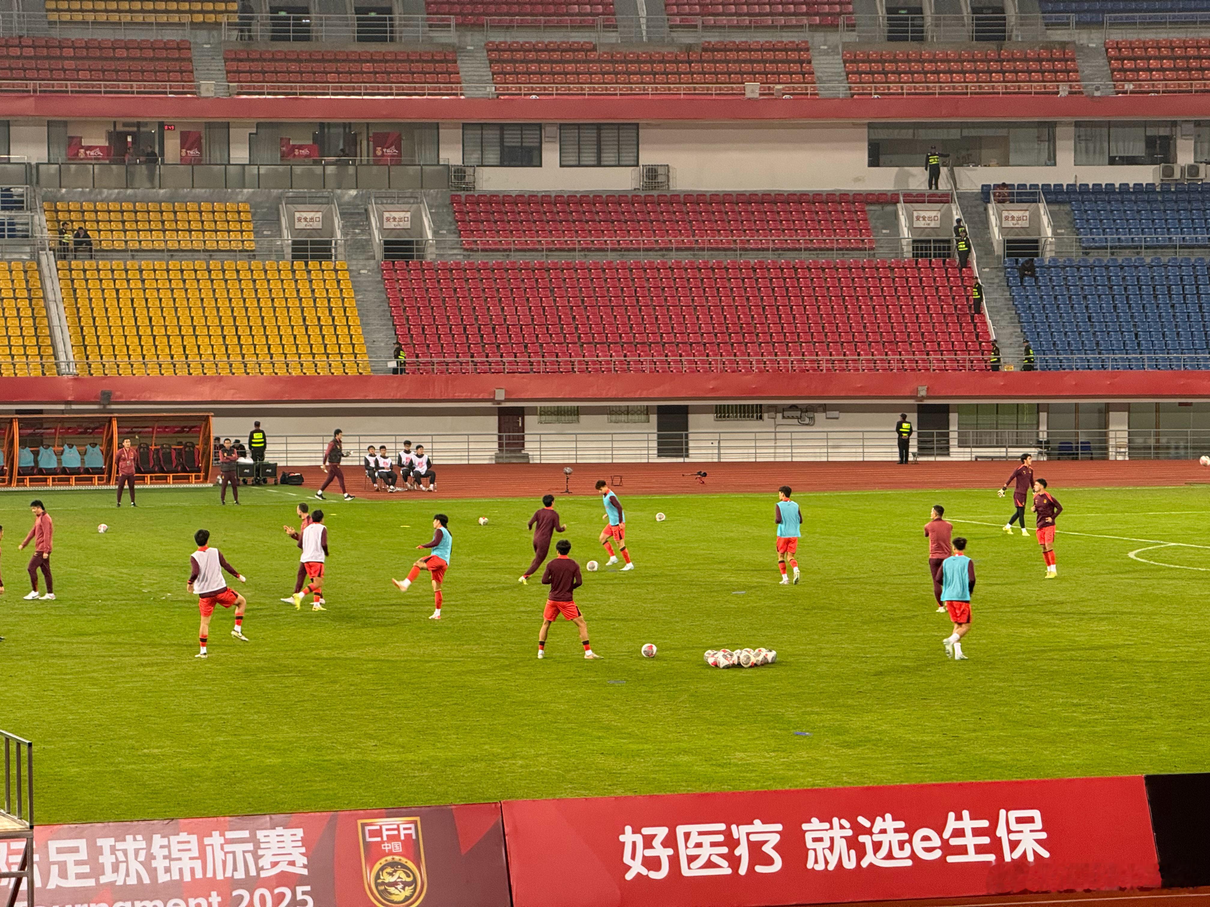 本以为从从容容游刃有余，没想到匆匆忙忙连滚带爬 