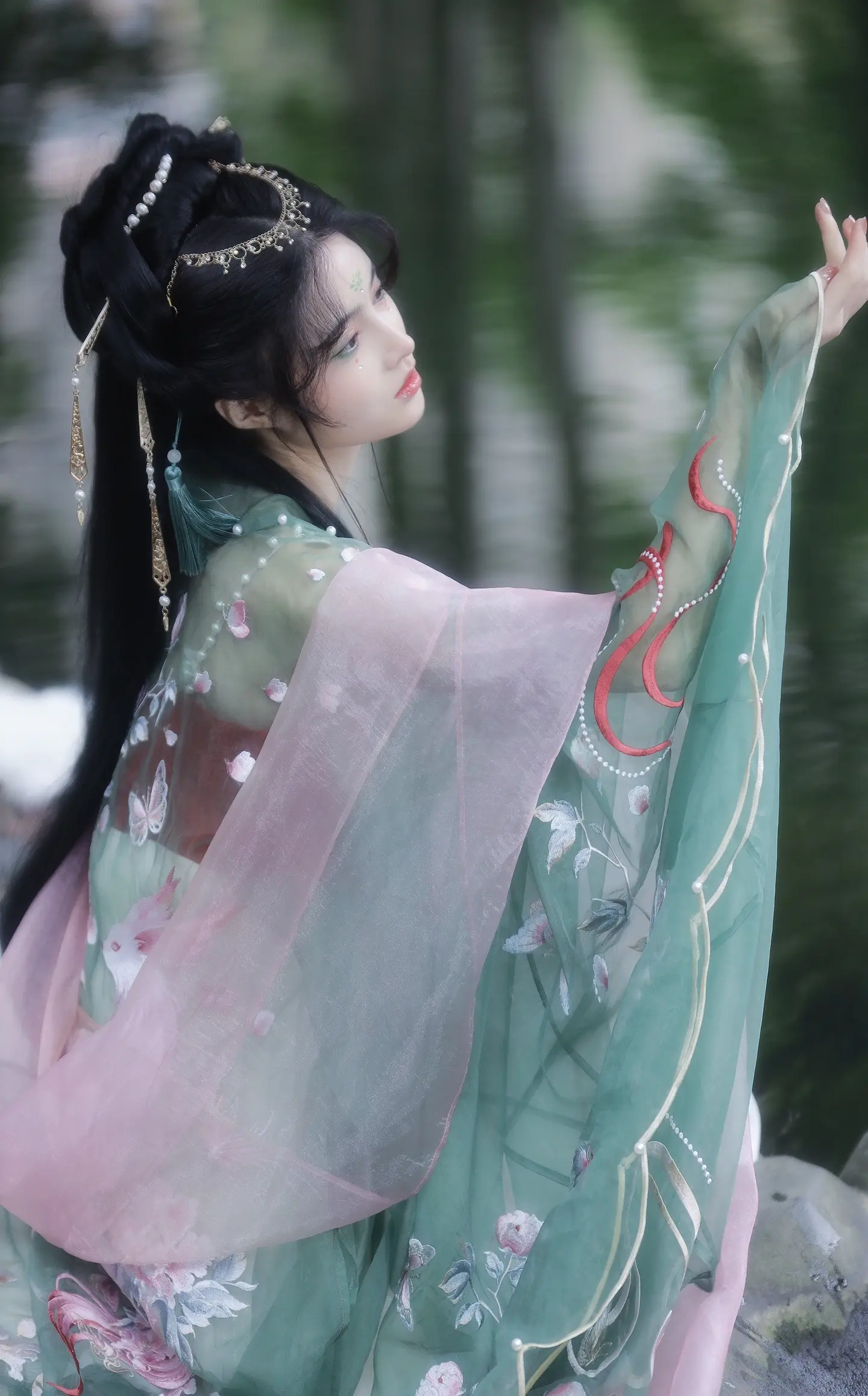 “是风动，还是幡动….”