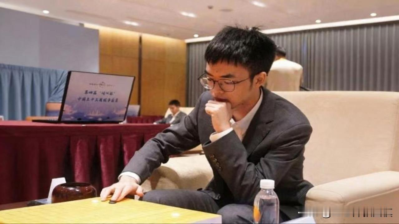 王星昊153手余温未散，卫冕首关先过李志贤

20字标题：九冠申真谞杀气正盛，王