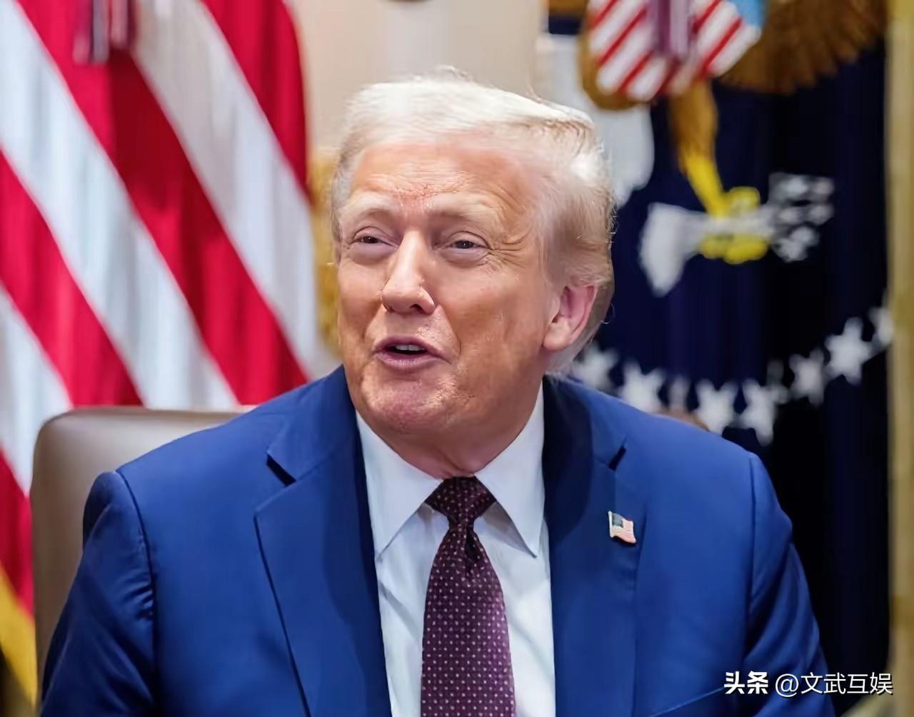 这简直是外交史上最“杀人诛心”的一幕！
​日本记者估计做梦也没想到，随口一问竟招