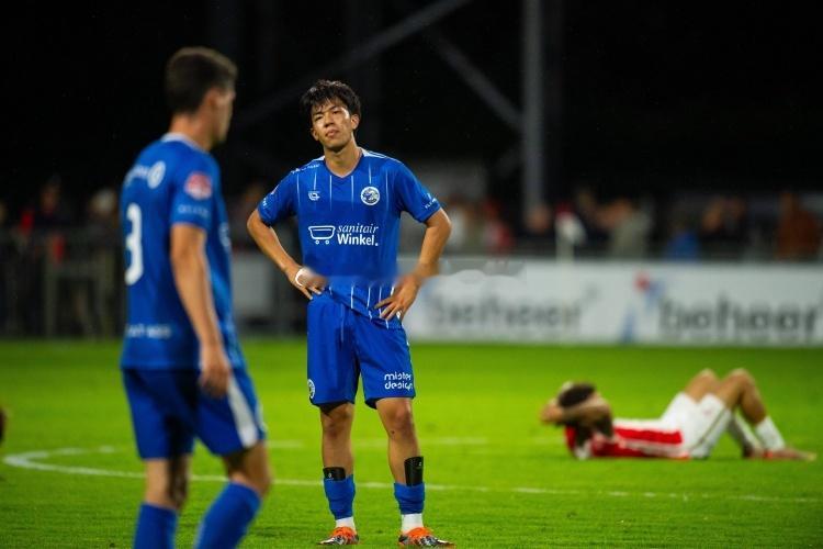 荷乙 邓伯什5-2战胜阿尔梅勒城 中国球员王博豪首发出战59分钟 