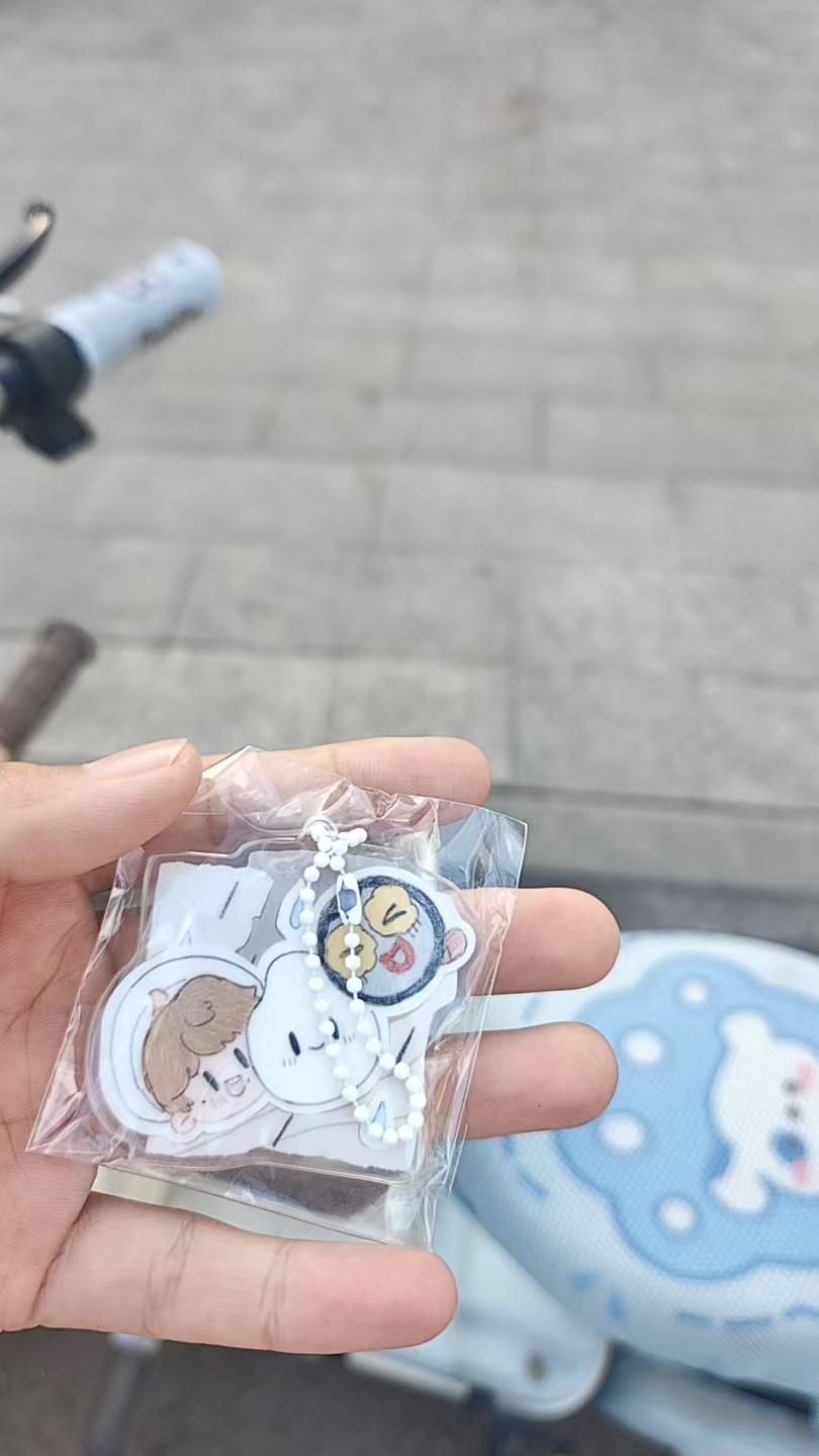 周深[超话]周深鸟巢两年同天开票 谁懂 可可完全就是天使来的正好缺小深情[抱一抱