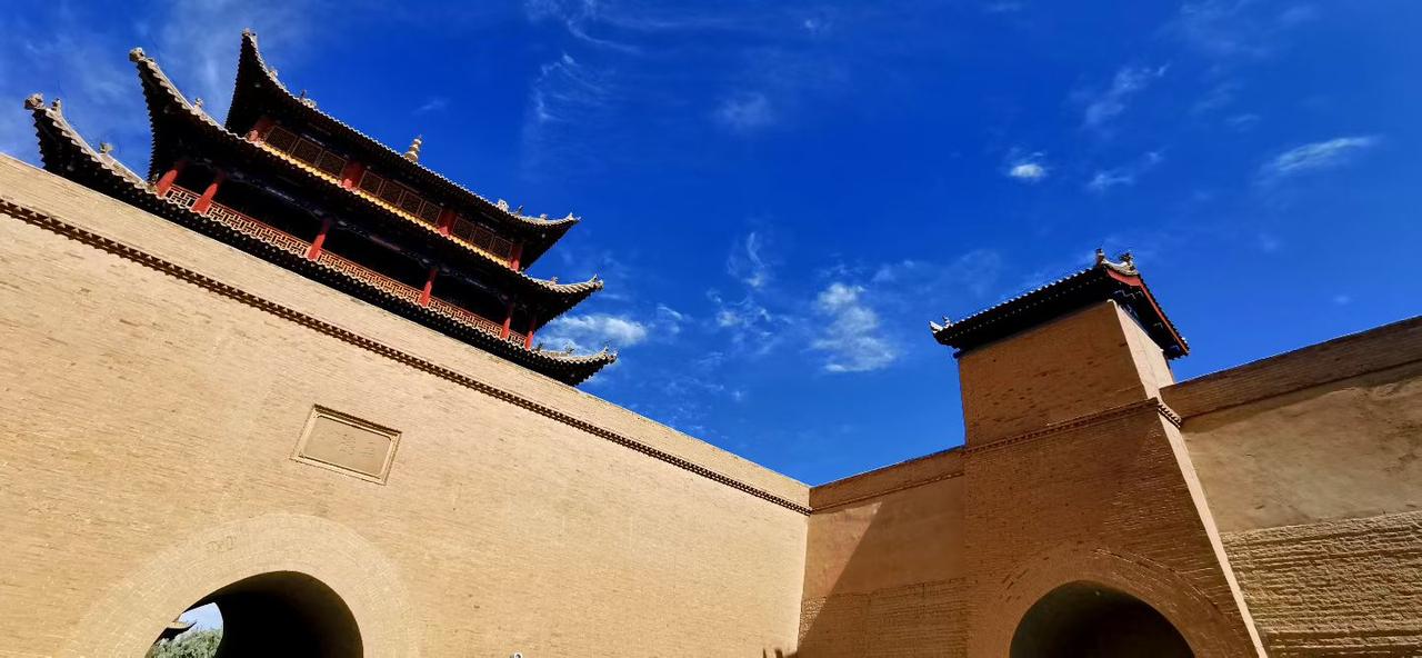 嘉峪关天下第一雄关，一砖一瓦，尽是千年边关风月......