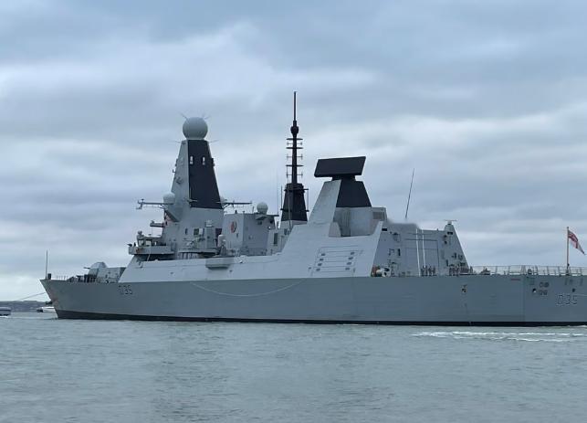 据说哈，英国45型驱逐舰曾遭真主党的袭击，火力全开仍拦截失败，被导弹成功命中！据