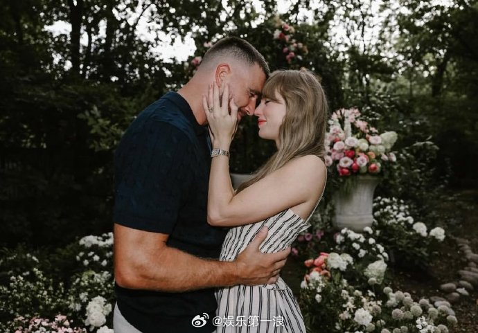 Travis和队友谈与霉霉订婚Travis向队友介绍霉霉是未婚妻的感受 Trav