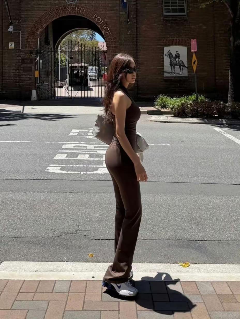 朴孝敏日常街拍，爱上旅行的朴孝敏 身材太棒了朴敏英早期性感造型 你喜欢健身吗坚持