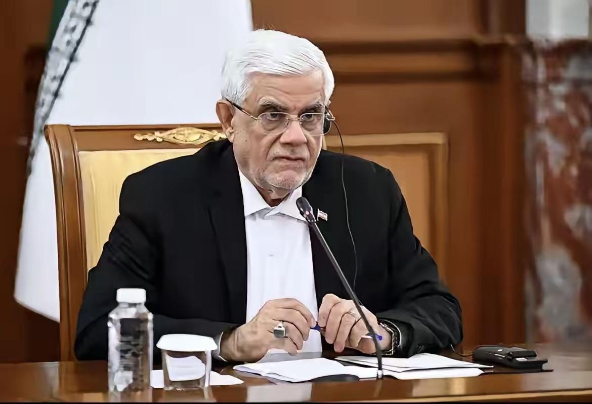 3月23日，伊朗副总统阿雷夫高调宣布能源与物资供应稳定、国家储备充足，这并非简单