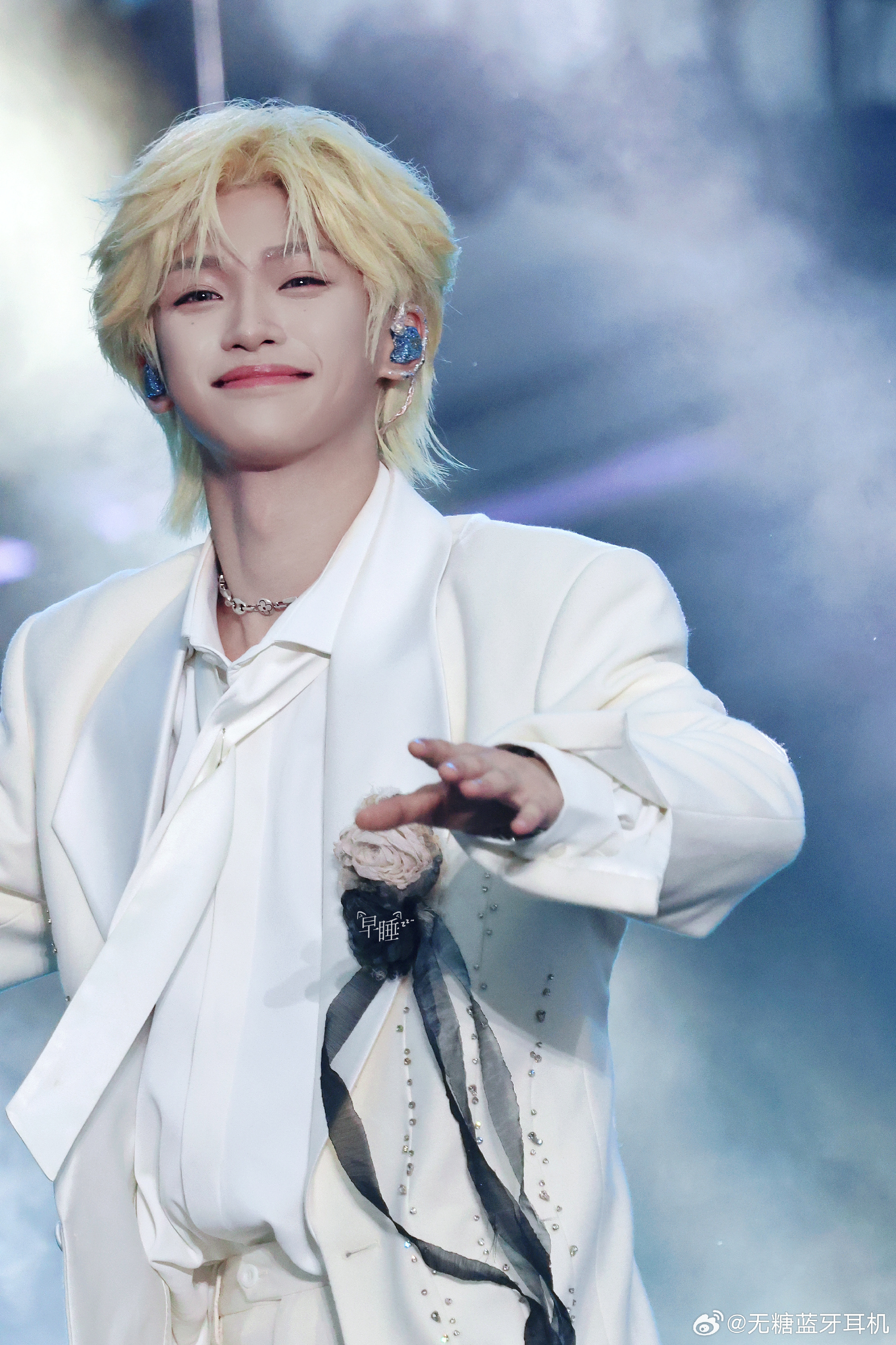 梓渝青年歌手梓渝“从不落笔生花 但爱也不会轻描淡写” 𝓝𝓮𝓿𝓮𝓻 𝔀