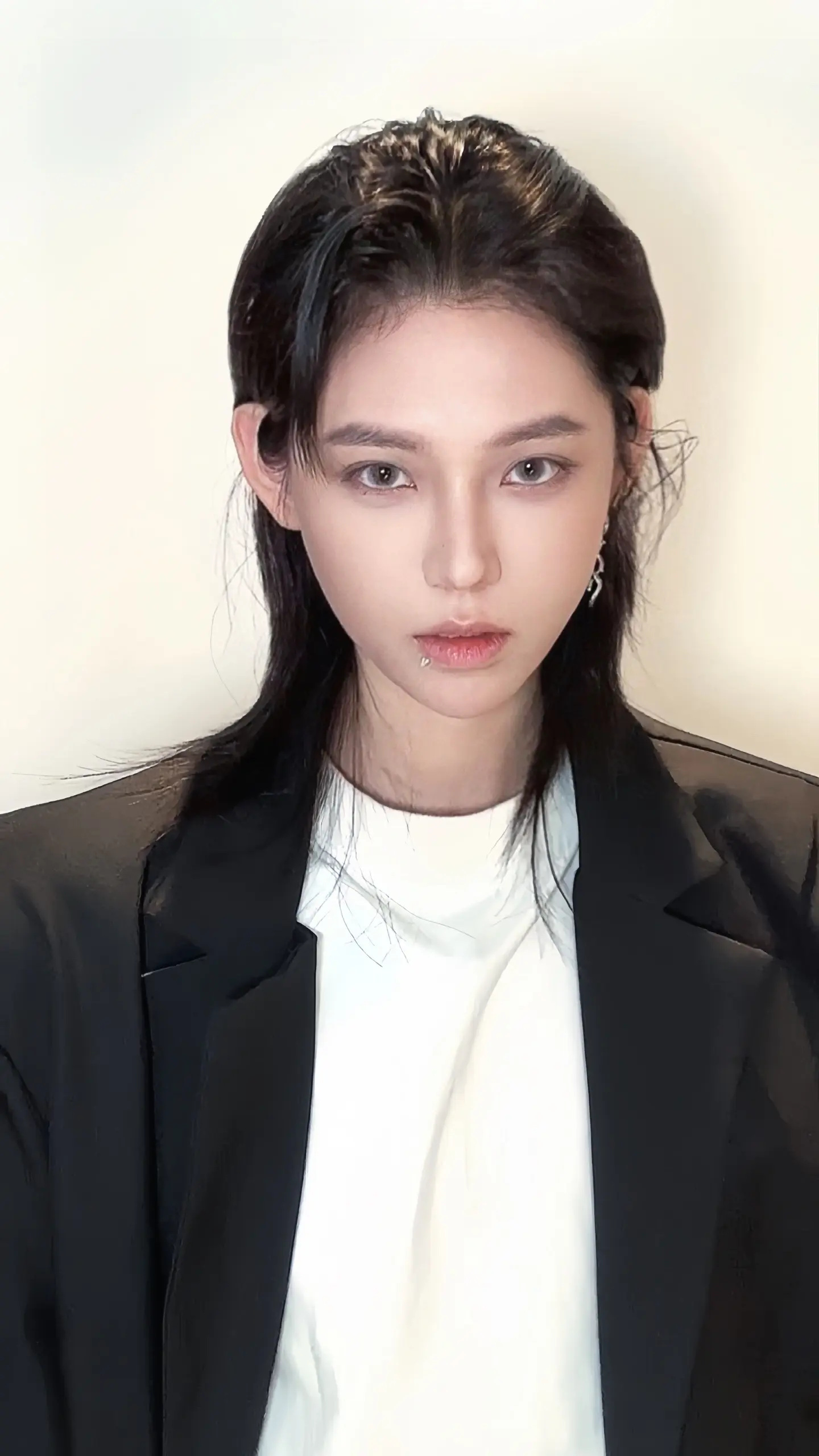 不帅的照片我不拍。