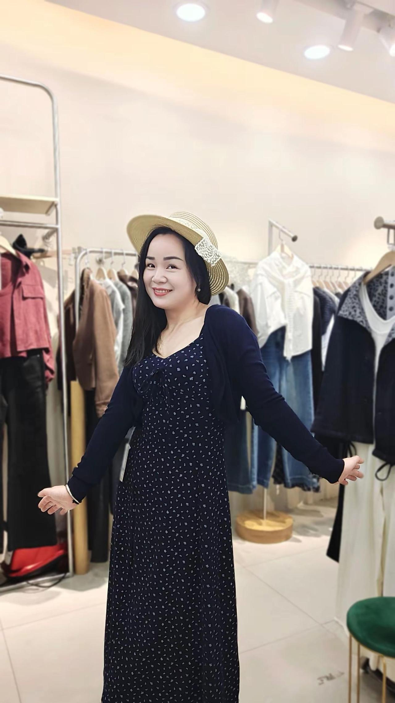 明天出发广州，哪套合适，在线等。