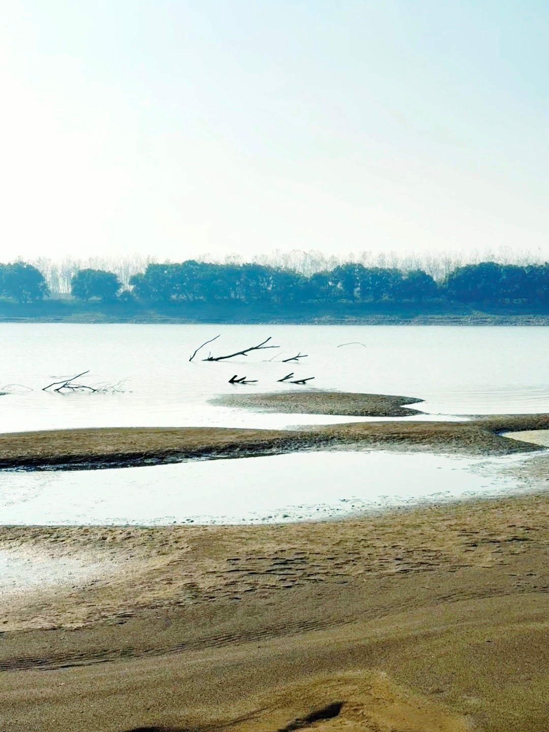 你终会明白 对的人会站在你的前途里 而不是选择里 