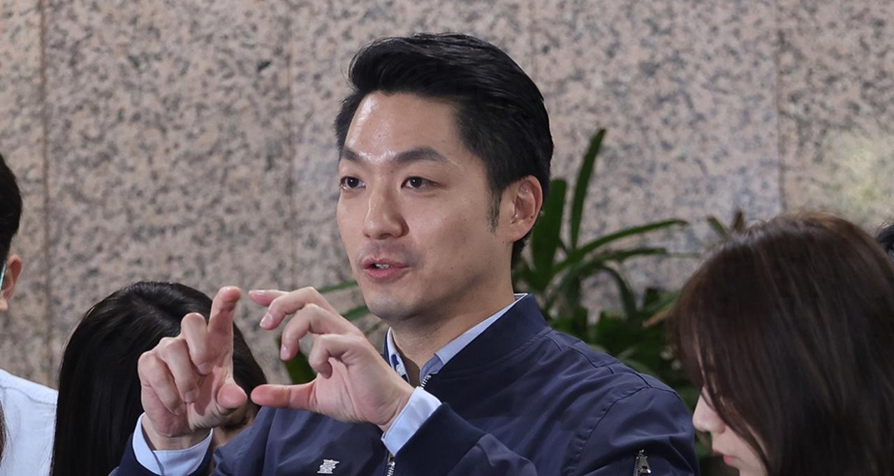 当一个政权既无人愿为其战，又无人信其能胜，它的存续便已进入倒计时。
 
2026