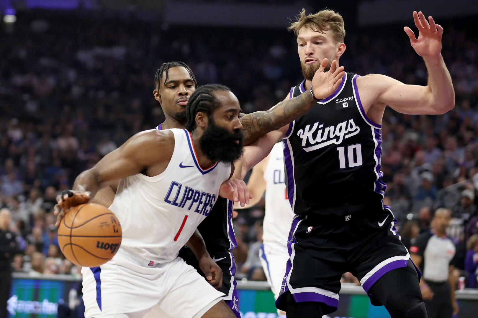 😢😢😢表现糟糕！今天的哈登：出战30分钟，全场7中1，三分5中1，罚球4罚