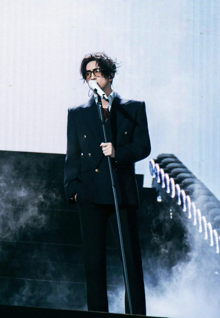 欢迎来到薛之谦万兽之王世界薛之谦万兽之王广州倒计时1天 从《认真的雪》听到《天外