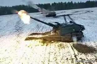 近日，哈尔科夫州东北部的战线出现了近半年来最大的变动。
 
俄军从三个方向同时发