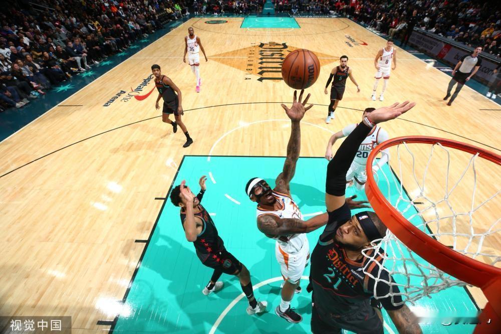 [NBA]太阳140-112大胜奇才
北京时间2月5日，NBA常规赛再战一场，太