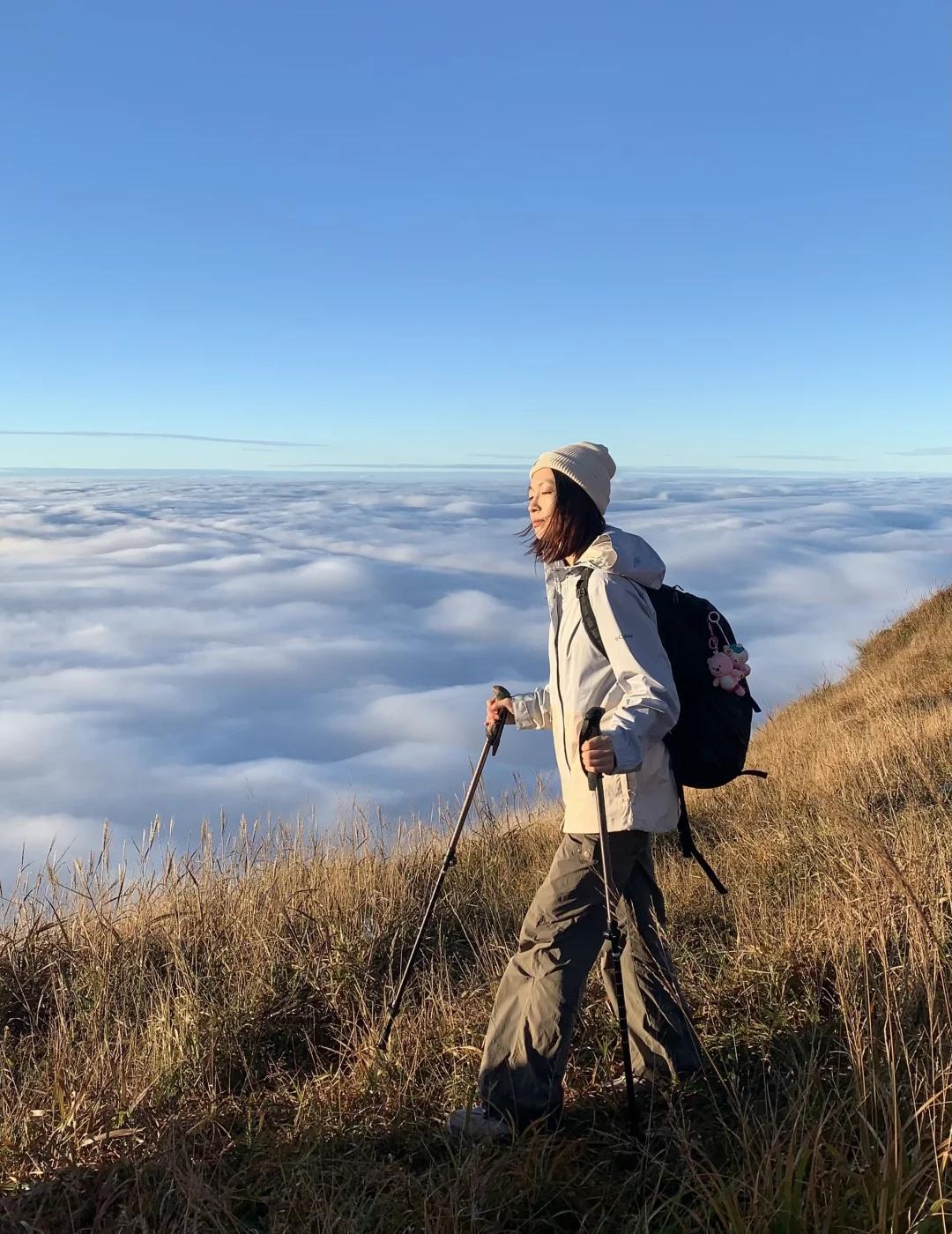 新手夜爬成功｜附2.5h登顶八面山攻略
导航：
📍资兴方向的“庙头岭”
🅿️
