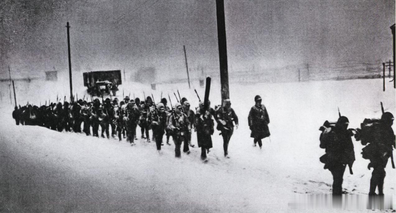 1933年日军第31联队从辽宁北票向朝阳市进犯。当时热河气温下降至零下40度，其