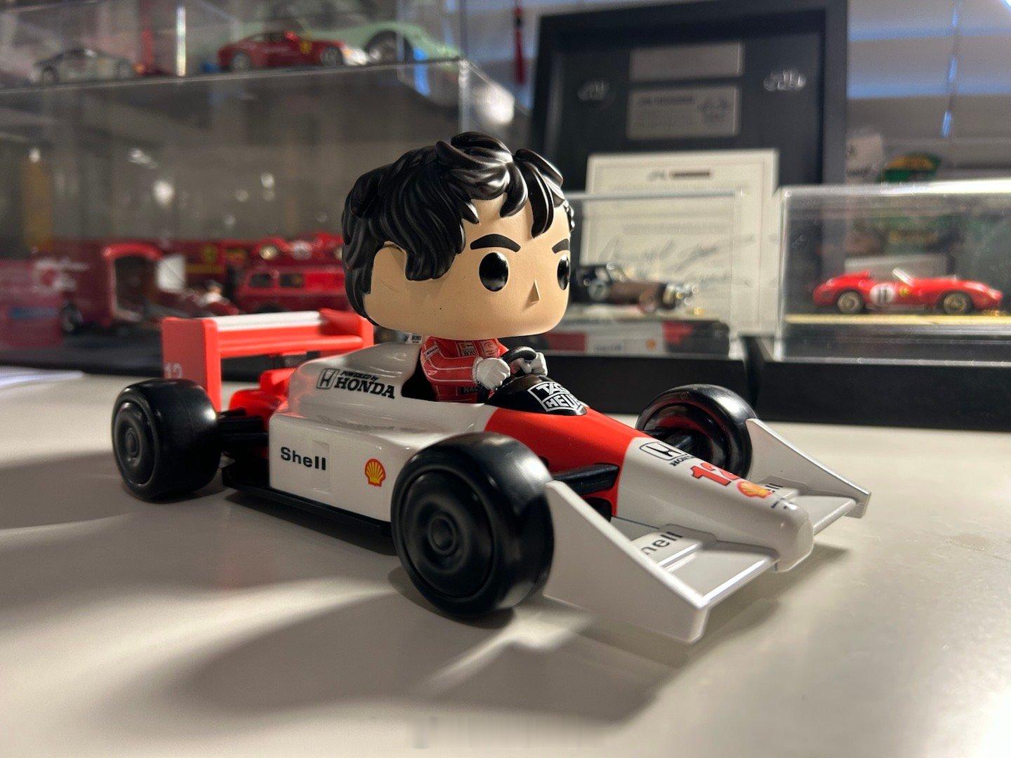 POP Figure终于出了一个像样的塞纳Senna人车玩偶🏎️，上次出的黄的