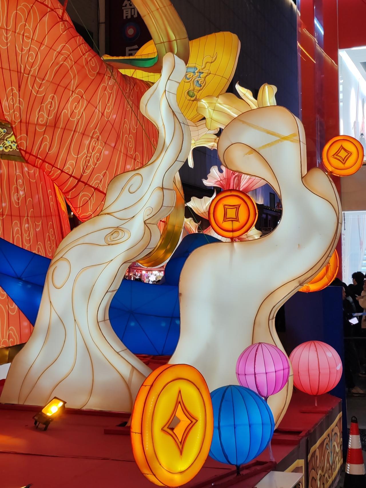 谈恋爱时，彼此的情况就已了解得八九不离十，为何结婚后又嫌弃对方每月挣5000块钱