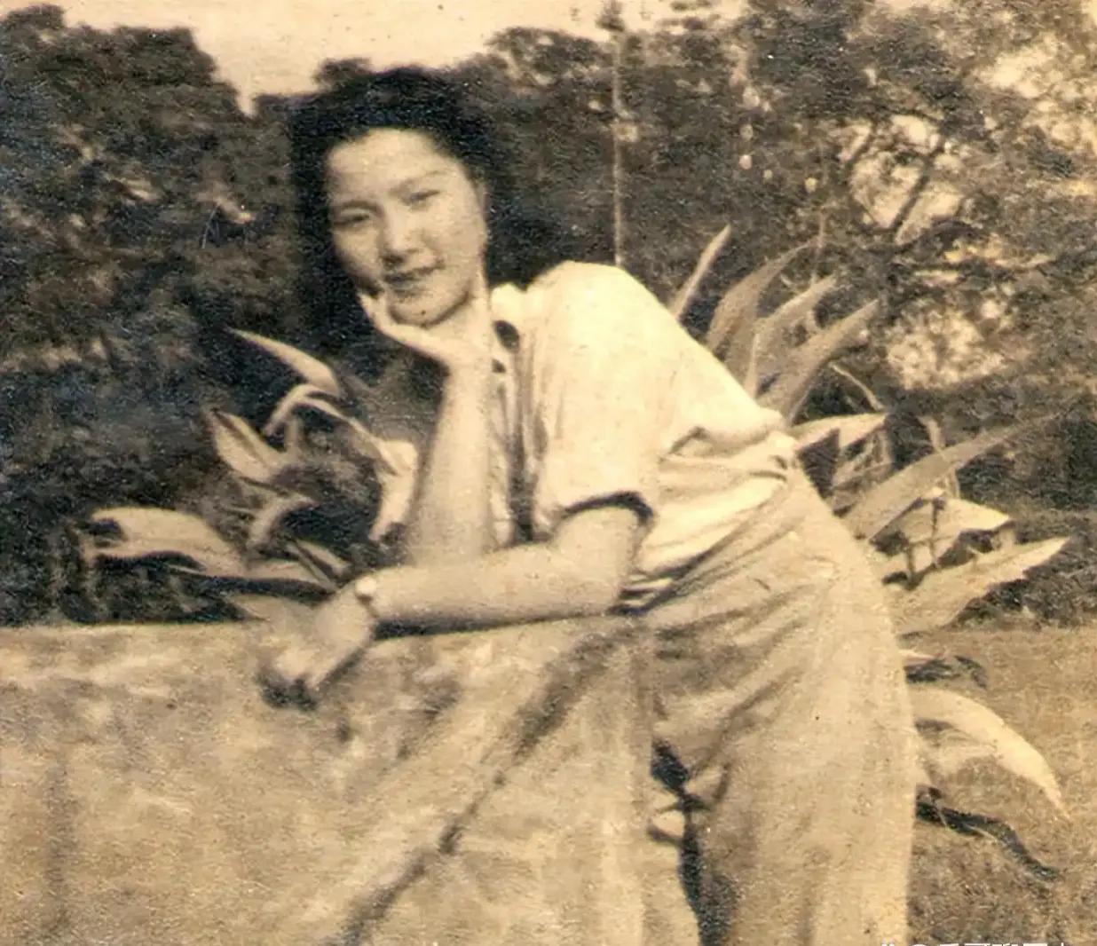2019年10月21日，‌中国远征军女军医方寿纯在纽约辞世，享年98岁‌。她是中