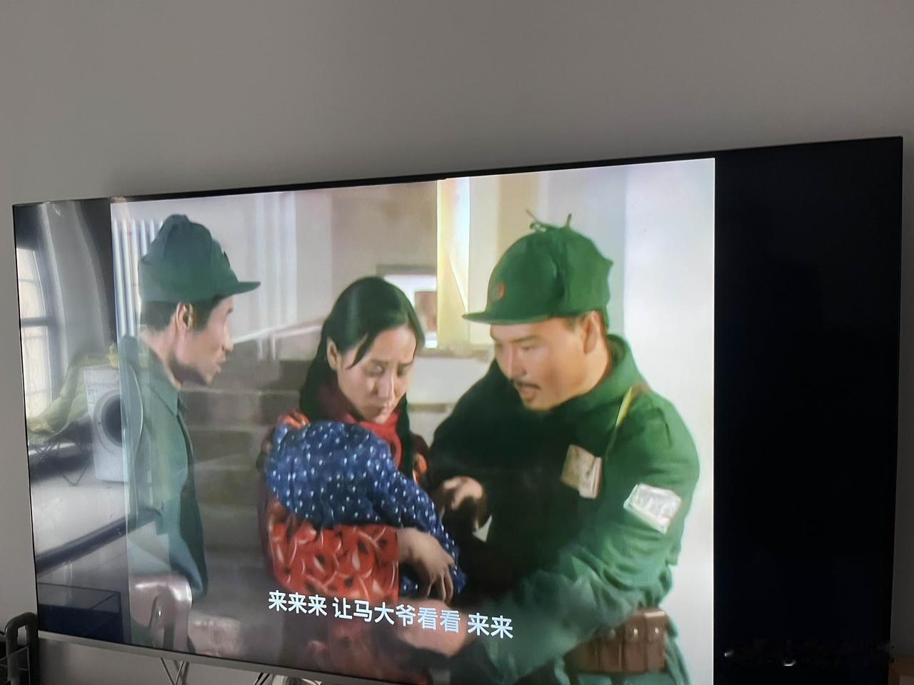 没有到影院看《抓特务》，在看珠玉在前的《无悔追踪》。看到了第二集，一个字：好看！