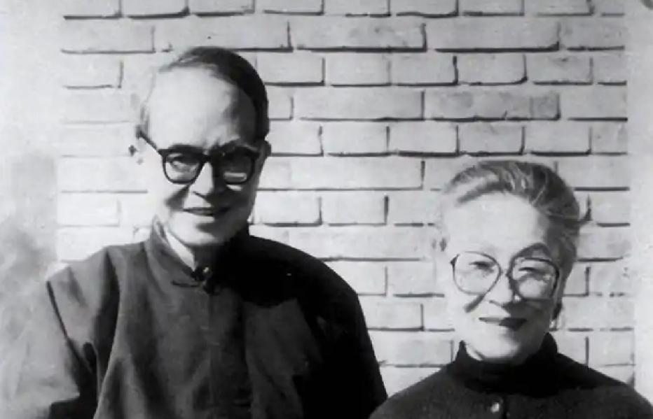 一位情感专家说：
“生理上能把男人喂饱的女人，是好女人；饭桌上能让男人吃好的女人