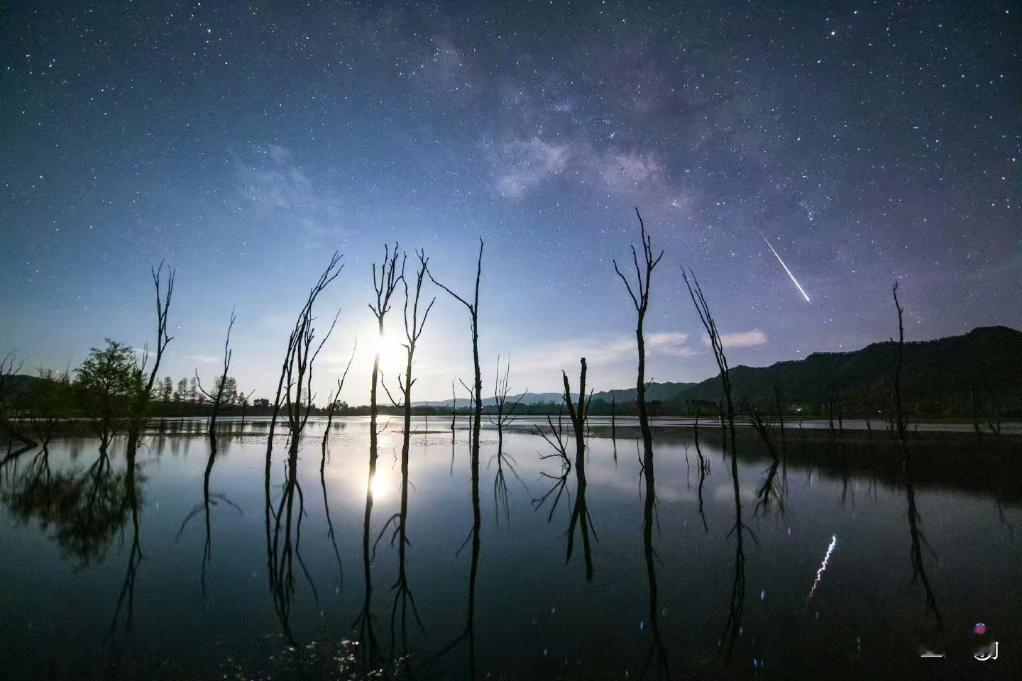春暖花开之际，又有值得关注的流星雨光临地球了。天琴座流星雨将于4月23日凌晨迎来