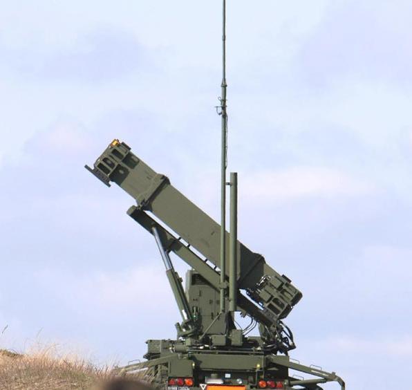 日本扬言一旦开战首先击沉福建舰！
 
日本敢说这话，无非是觉得改装了出云级航母、