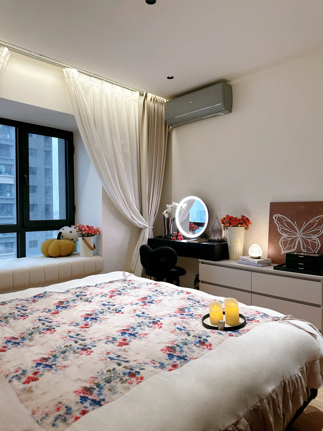 17㎡极简复古主卧｜把精致焊在日常里…